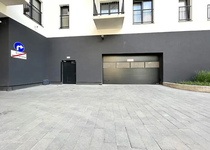 Wyszynskiego - Self Check-in 20h - Parking &lift