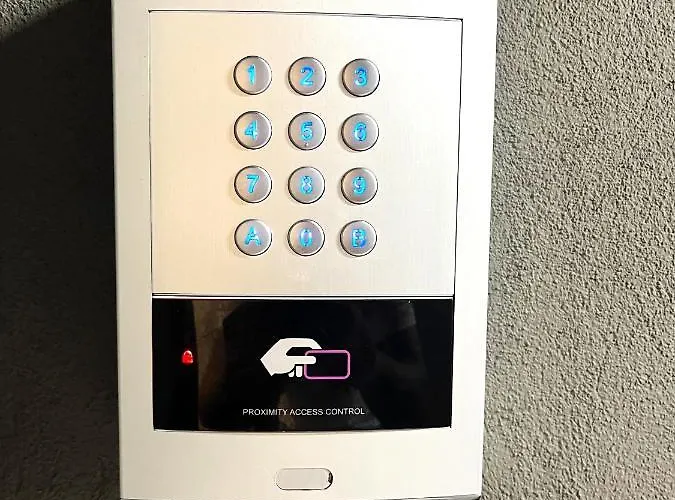 Wyszynskiego - Self Check-in 20h - Parking &lift